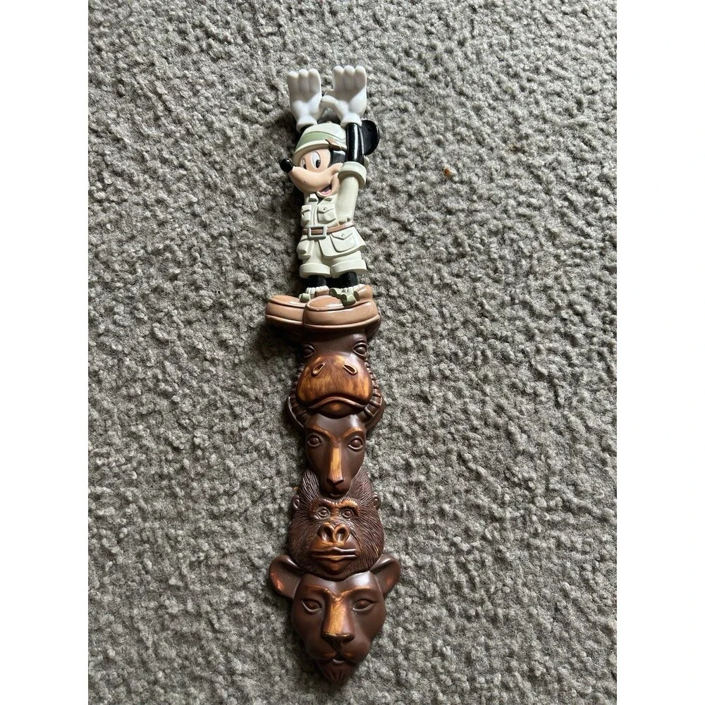 Vintage Disney Animal Kingdom Mickey Mouse Totem Pole Back Scratcher 15”